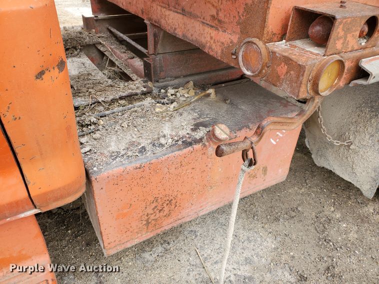 image for item DI4751 1976 Ford F700  dump truck