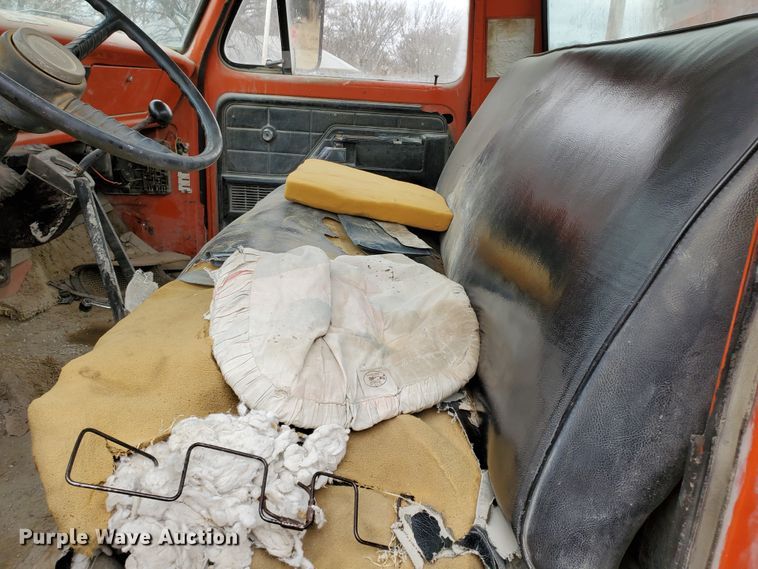 image for item DI4751 1976 Ford F700  dump truck