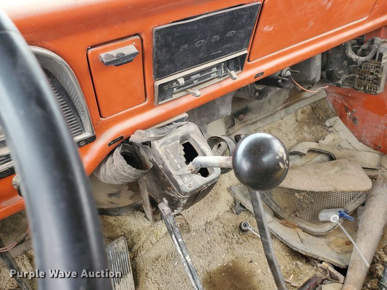 image for item DI4751 1976 Ford F700  dump truck