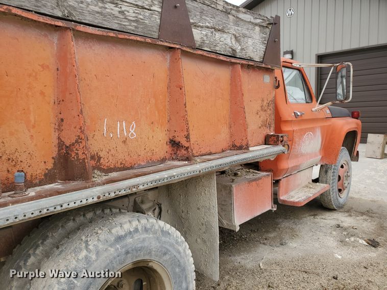 image for item DI4751 1976 Ford F700  dump truck