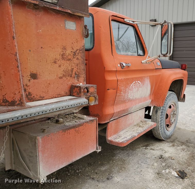 image for item DI4751 1976 Ford F700  dump truck