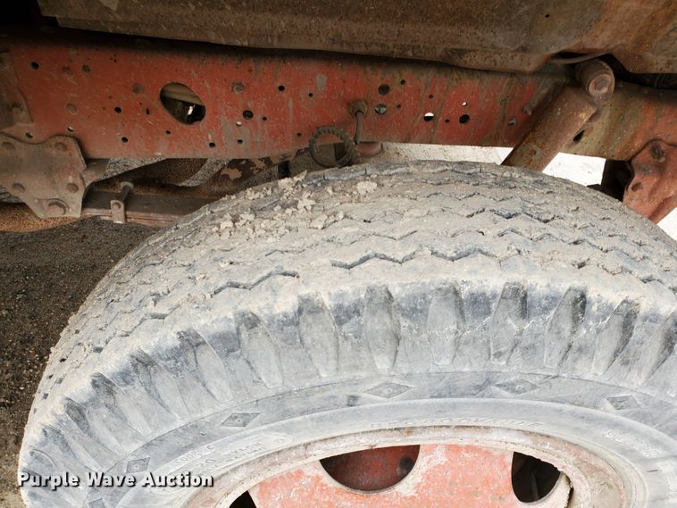 image for item DI4751 1976 Ford F700  dump truck