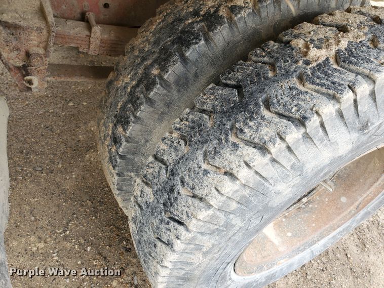 image for item DI4751 1976 Ford F700  dump truck