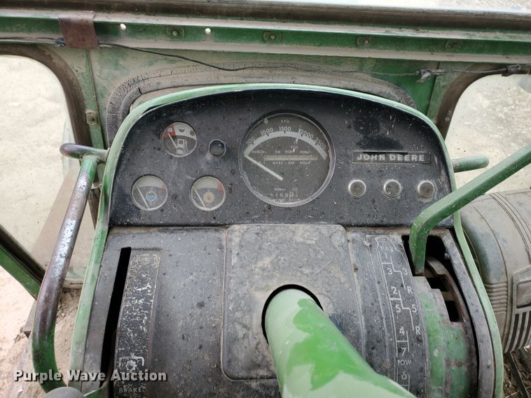 image for item DI4752 1970 John Deere 4020  tractor