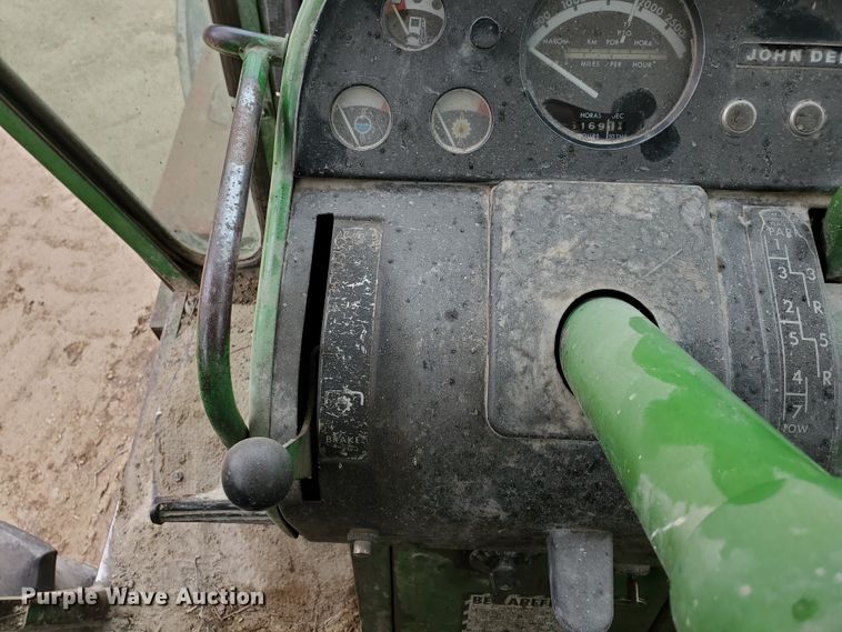 image for item DI4752 1970 John Deere 4020  tractor