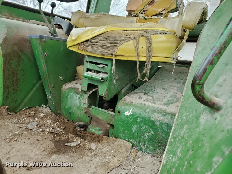 image for item DI4752 1970 John Deere 4020  tractor