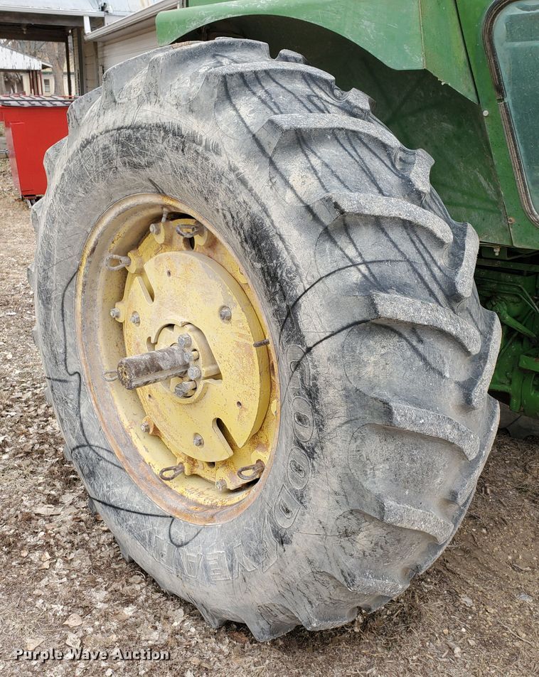 image for item DI4752 1970 John Deere 4020  tractor