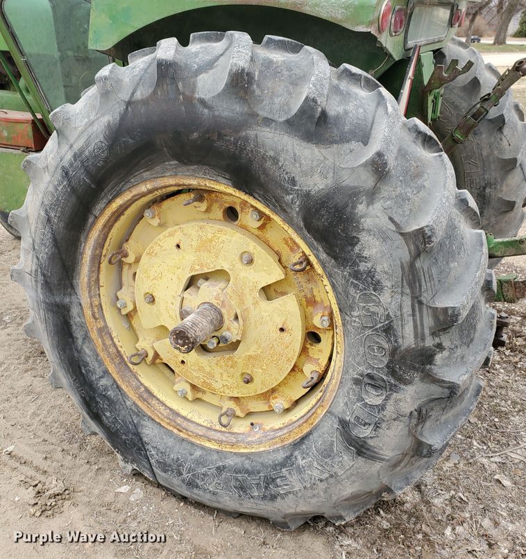 image for item DI4752 1970 John Deere 4020  tractor