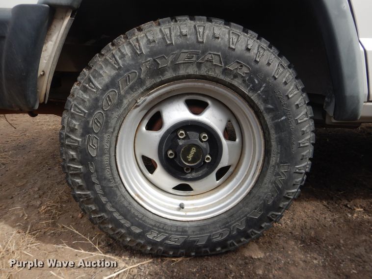 image for item DI5499 1997 Jeep Cherokee  SUV