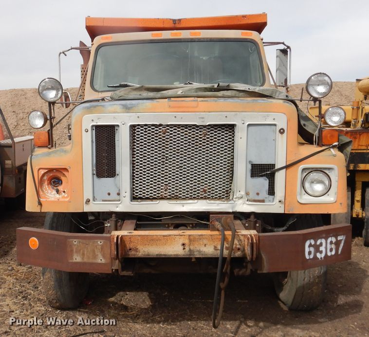 image for item DI5501 1985 International F2574  dump truck