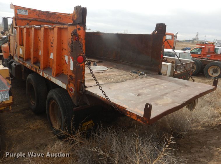 image for item DI5501 1985 International F2574  dump truck