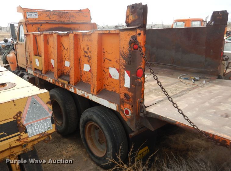 image for item DI5501 1985 International F2574  dump truck