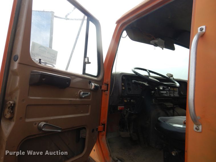 image for item DI5501 1985 International F2574  dump truck