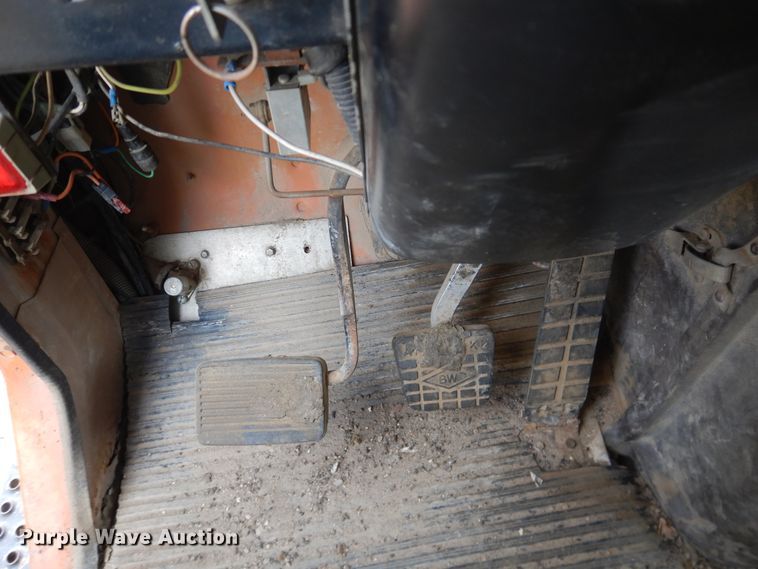 image for item DI5501 1985 International F2574  dump truck