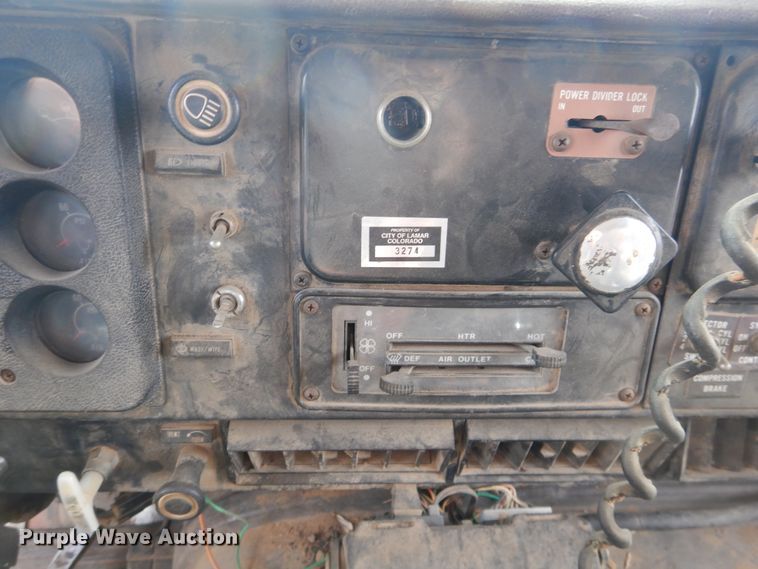 image for item DI5501 1985 International F2574  dump truck