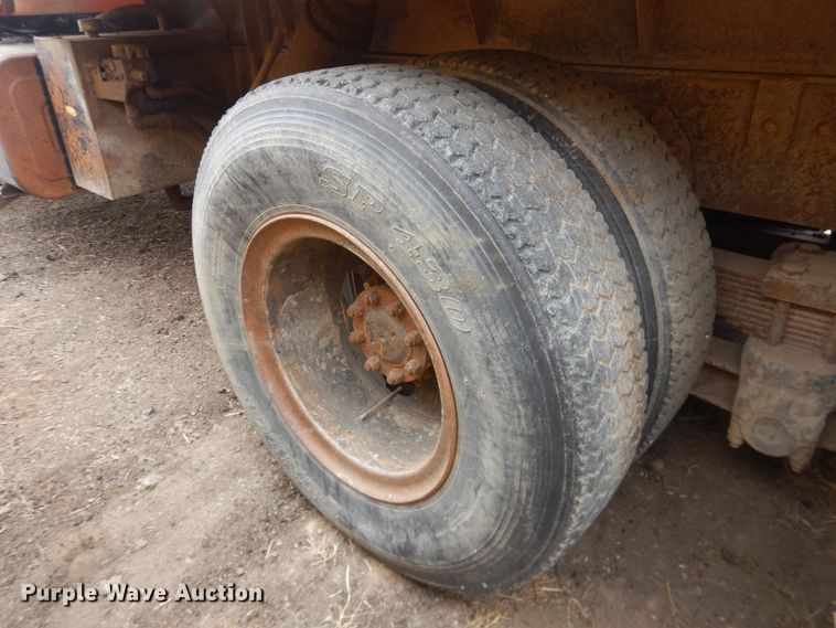 image for item DI5501 1985 International F2574  dump truck