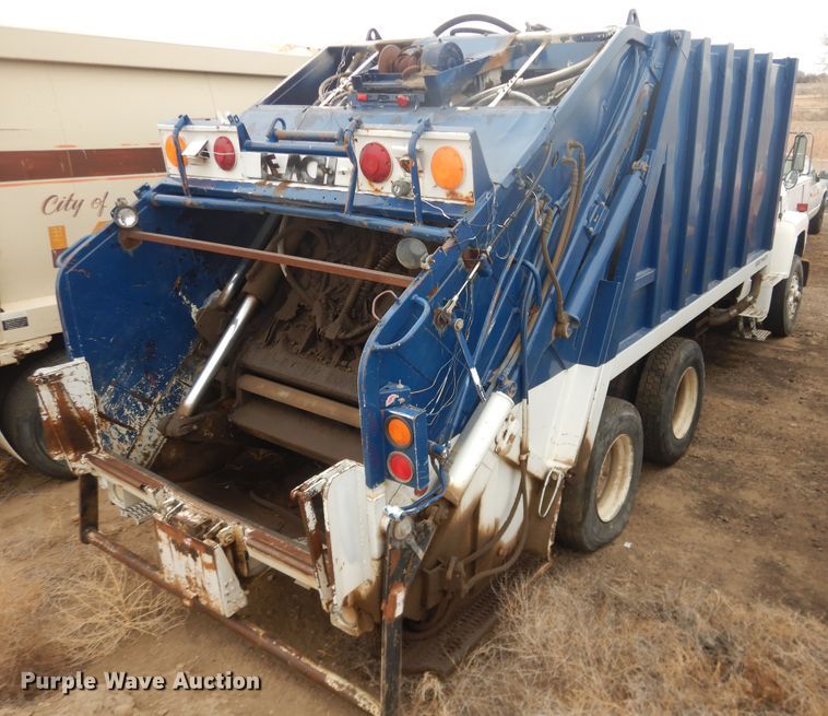 image for item DI5510 1995 Ford L8000  refuse truck