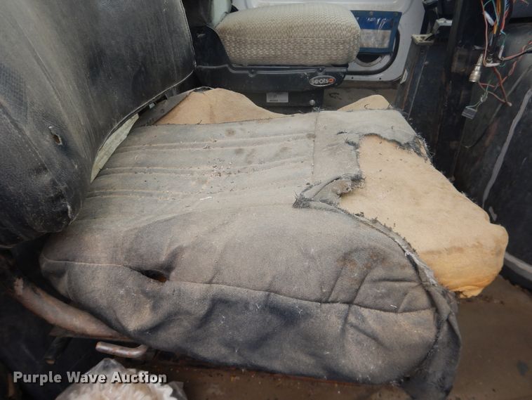 image for item DI5510 1995 Ford L8000  refuse truck