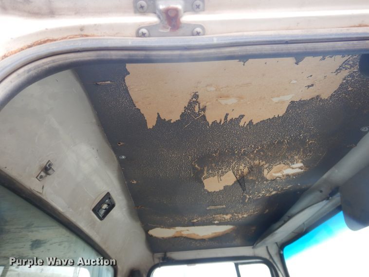 image for item DI5510 1995 Ford L8000  refuse truck