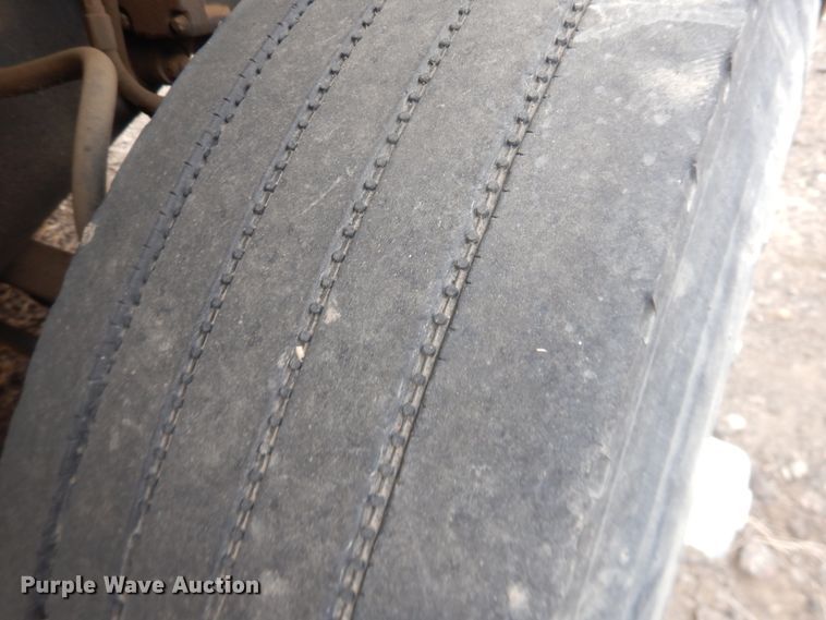 image for item DI5510 1995 Ford L8000  refuse truck