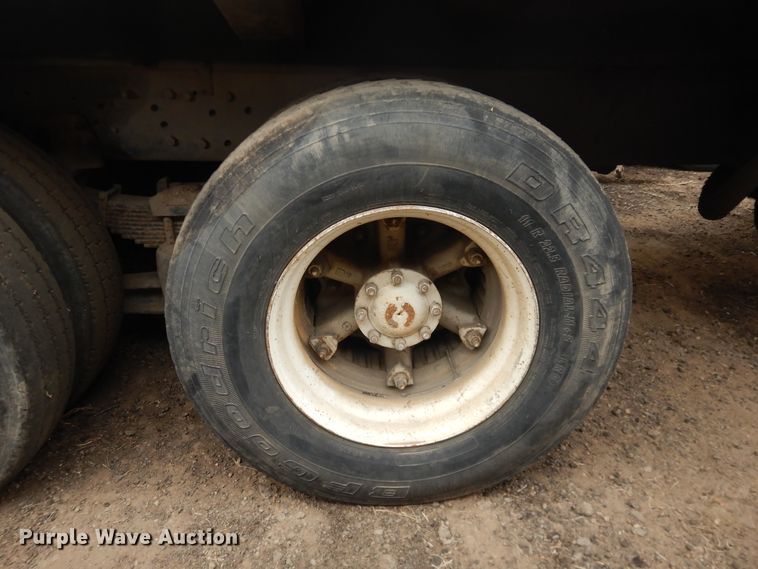 image for item DI5510 1995 Ford L8000  refuse truck