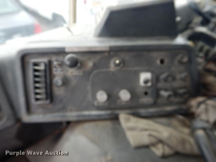 image for item DI5511 1992 White GMC WX Xpeditor  refuse truck