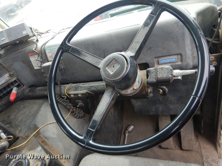 image for item DI5511 1992 White GMC WX Xpeditor  refuse truck