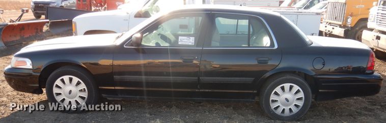 image for item DI5512 2011 Ford Crown Victoria Police Interceptor