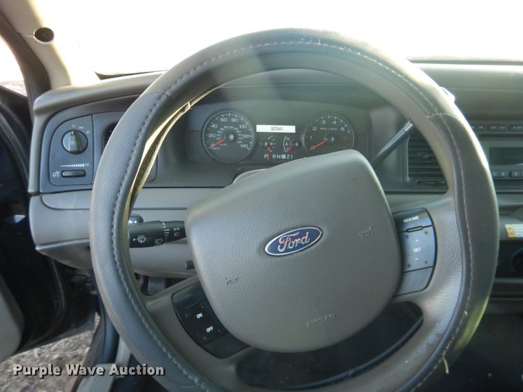 image for item DI5512 2011 Ford Crown Victoria Police Interceptor