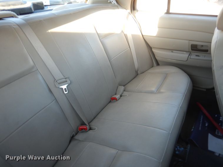 image for item DI5512 2011 Ford Crown Victoria Police Interceptor