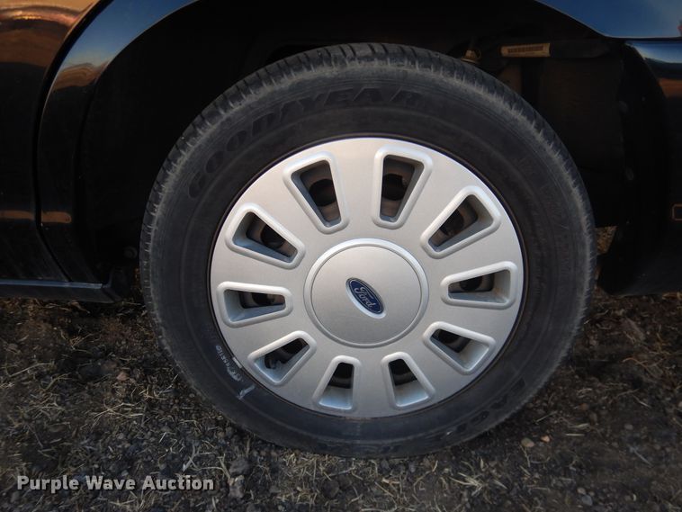 image for item DI5512 2011 Ford Crown Victoria Police Interceptor