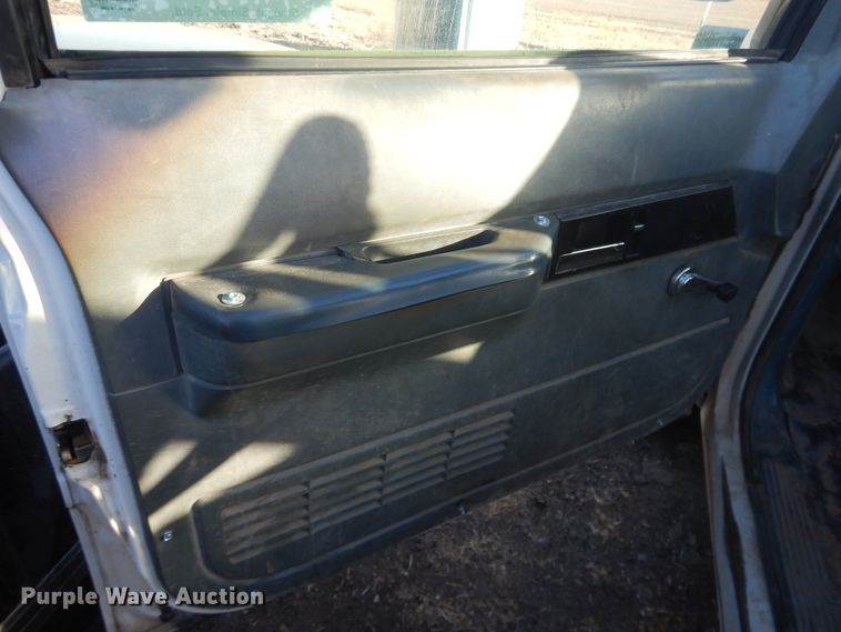 image for item DI5513 1991 Chevrolet K2500  utility bed pickup truck