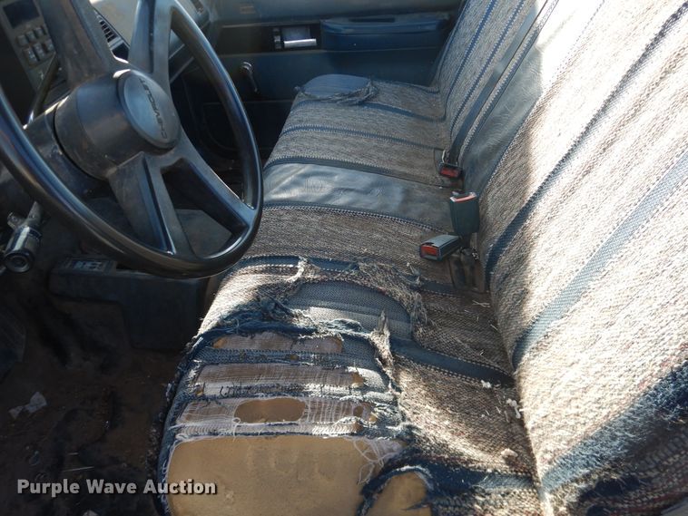 image for item DI5513 1991 Chevrolet K2500  utility bed pickup truck