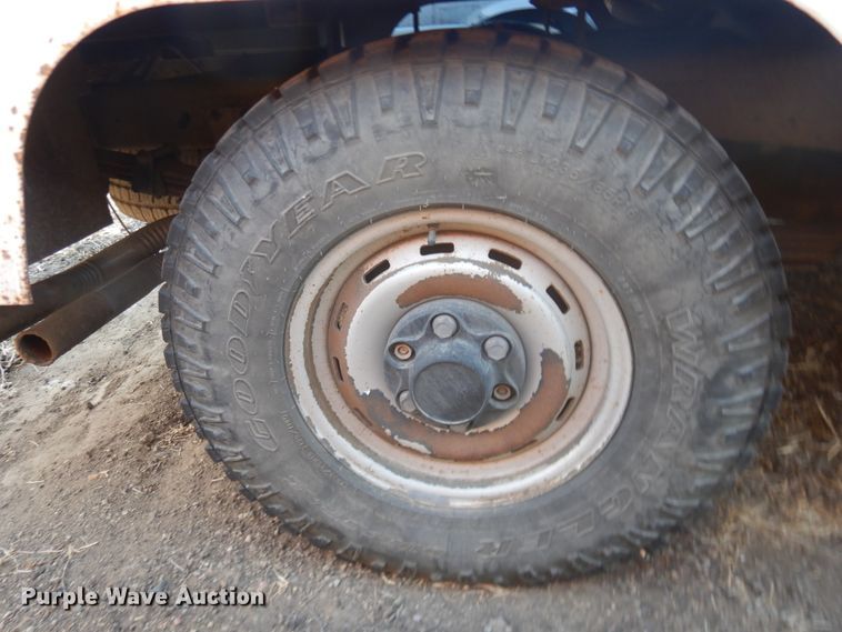 image for item DI5513 1991 Chevrolet K2500  utility bed pickup truck