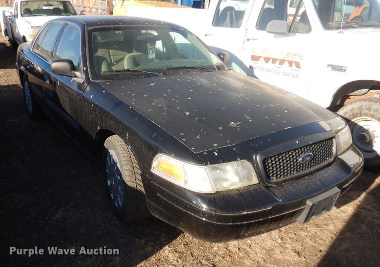 image for item DI5516 2011 Ford Crown Victoria Police Interceptor