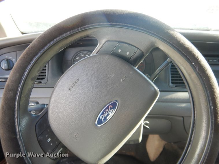 image for item DI5516 2011 Ford Crown Victoria Police Interceptor