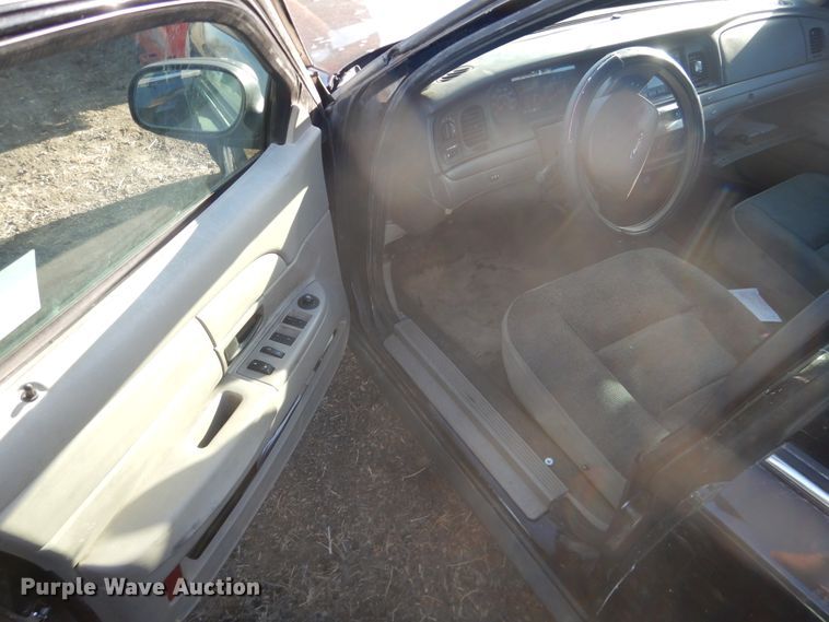 image for item DI5517 2011 Ford Crown Victoria Police Interceptor