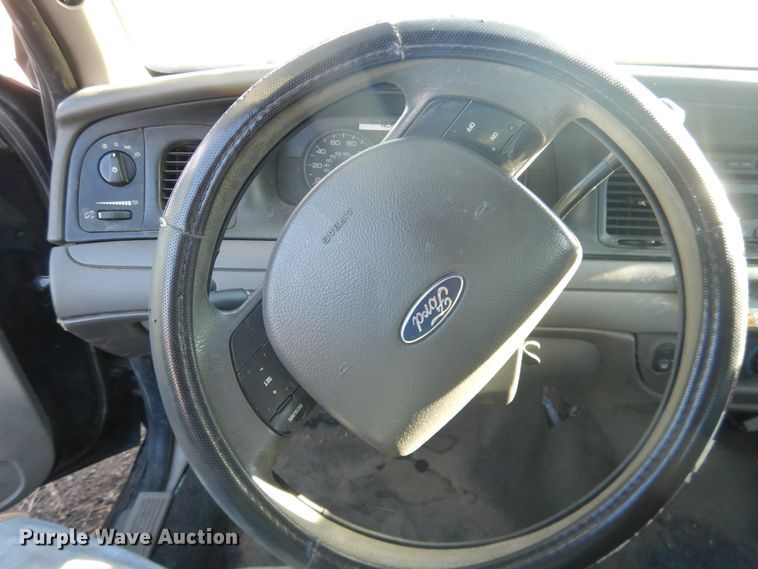 image for item DI5517 2011 Ford Crown Victoria Police Interceptor