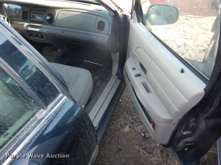 image for item DI5517 2011 Ford Crown Victoria Police Interceptor