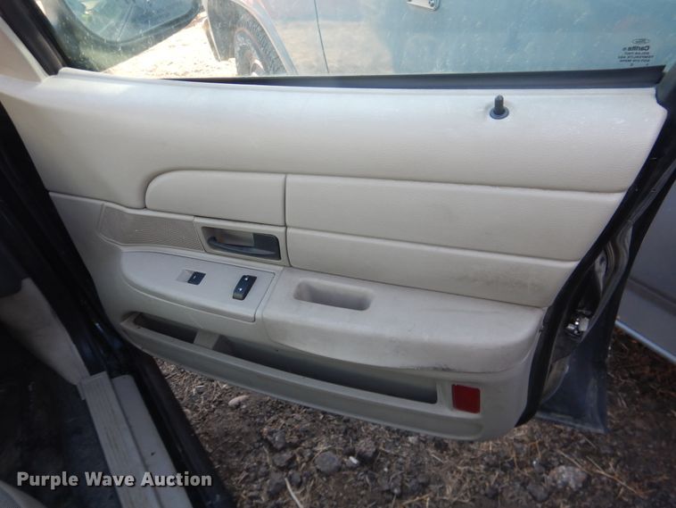 image for item DI5517 2011 Ford Crown Victoria Police Interceptor