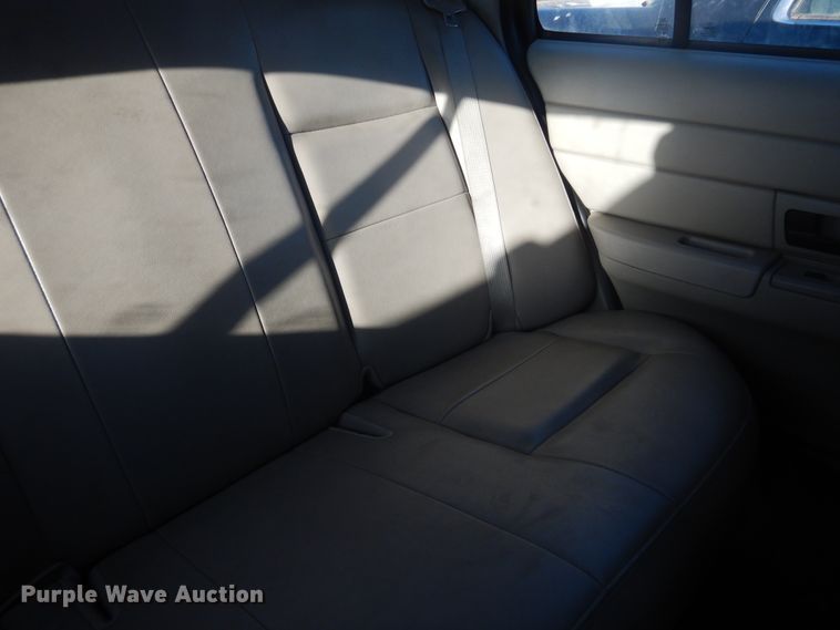 image for item DI5517 2011 Ford Crown Victoria Police Interceptor