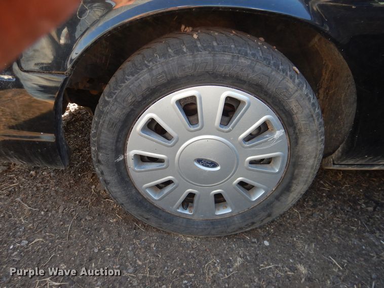 image for item DI5517 2011 Ford Crown Victoria Police Interceptor