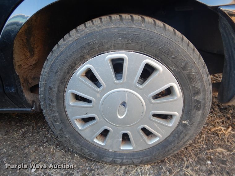 image for item DI5517 2011 Ford Crown Victoria Police Interceptor