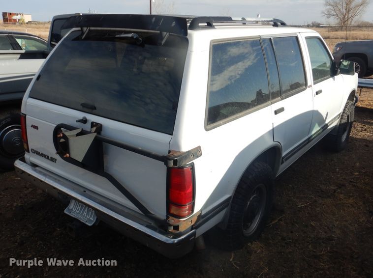 image for item DI5519 1993 Chevrolet S10 Blazer  SUV