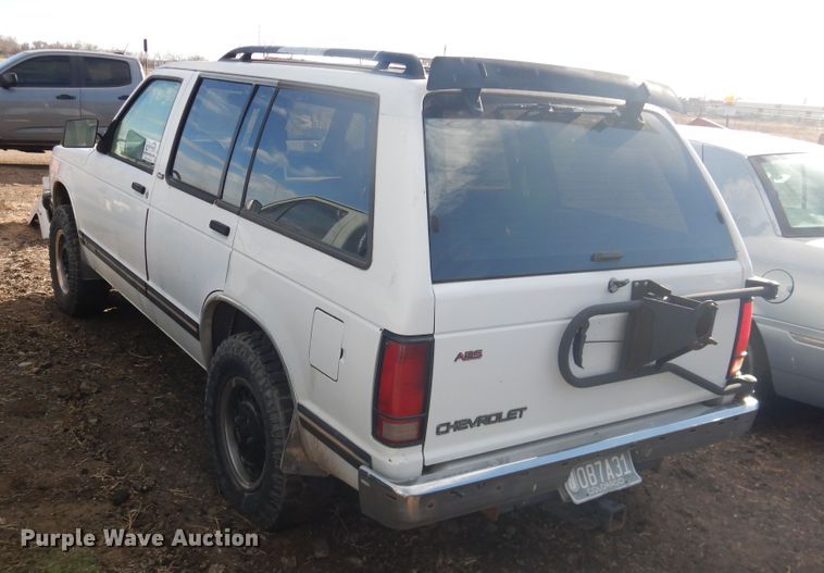 image for item DI5519 1993 Chevrolet S10 Blazer  SUV