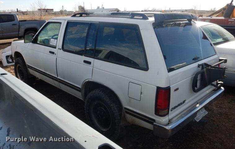 image for item DI5519 1993 Chevrolet S10 Blazer  SUV