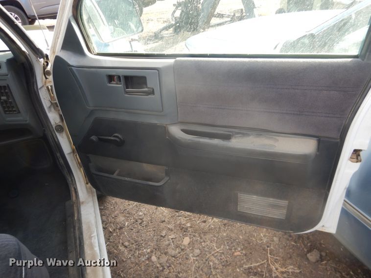 image for item DI5519 1993 Chevrolet S10 Blazer  SUV