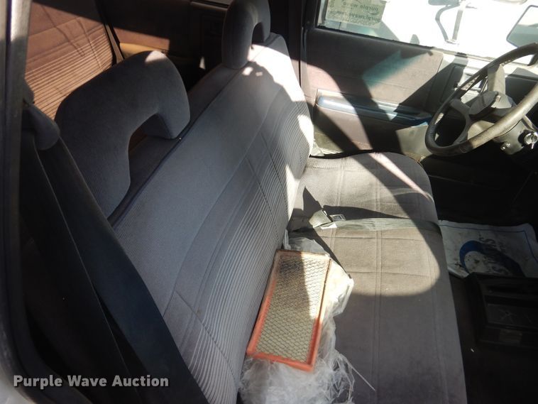 image for item DI5519 1993 Chevrolet S10 Blazer  SUV