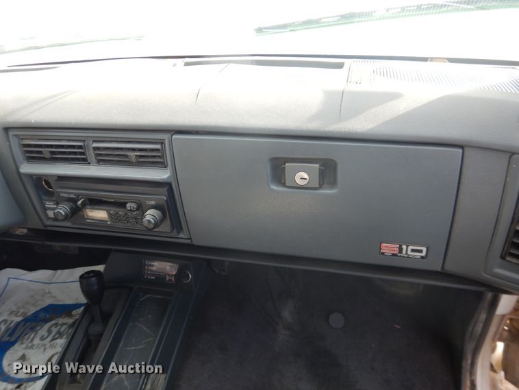 image for item DI5519 1993 Chevrolet S10 Blazer  SUV