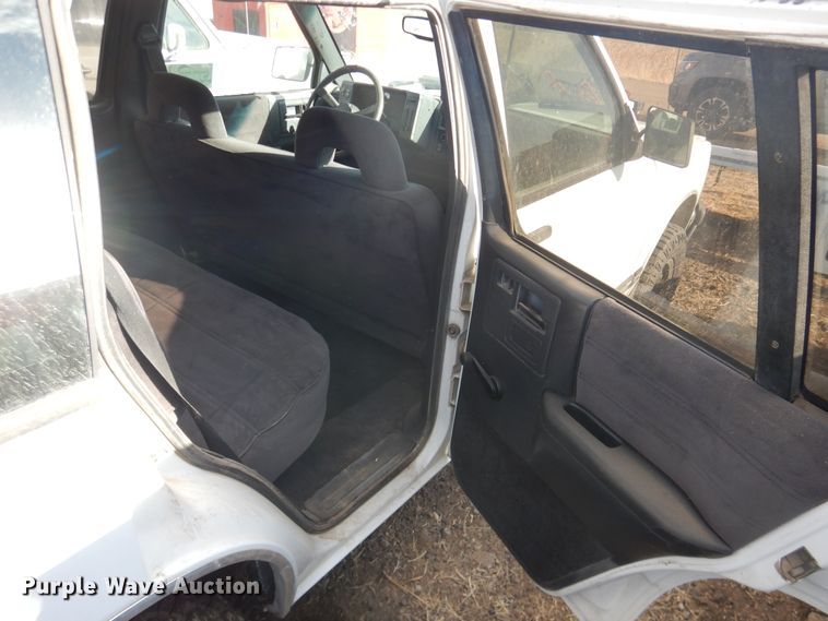 image for item DI5519 1993 Chevrolet S10 Blazer  SUV